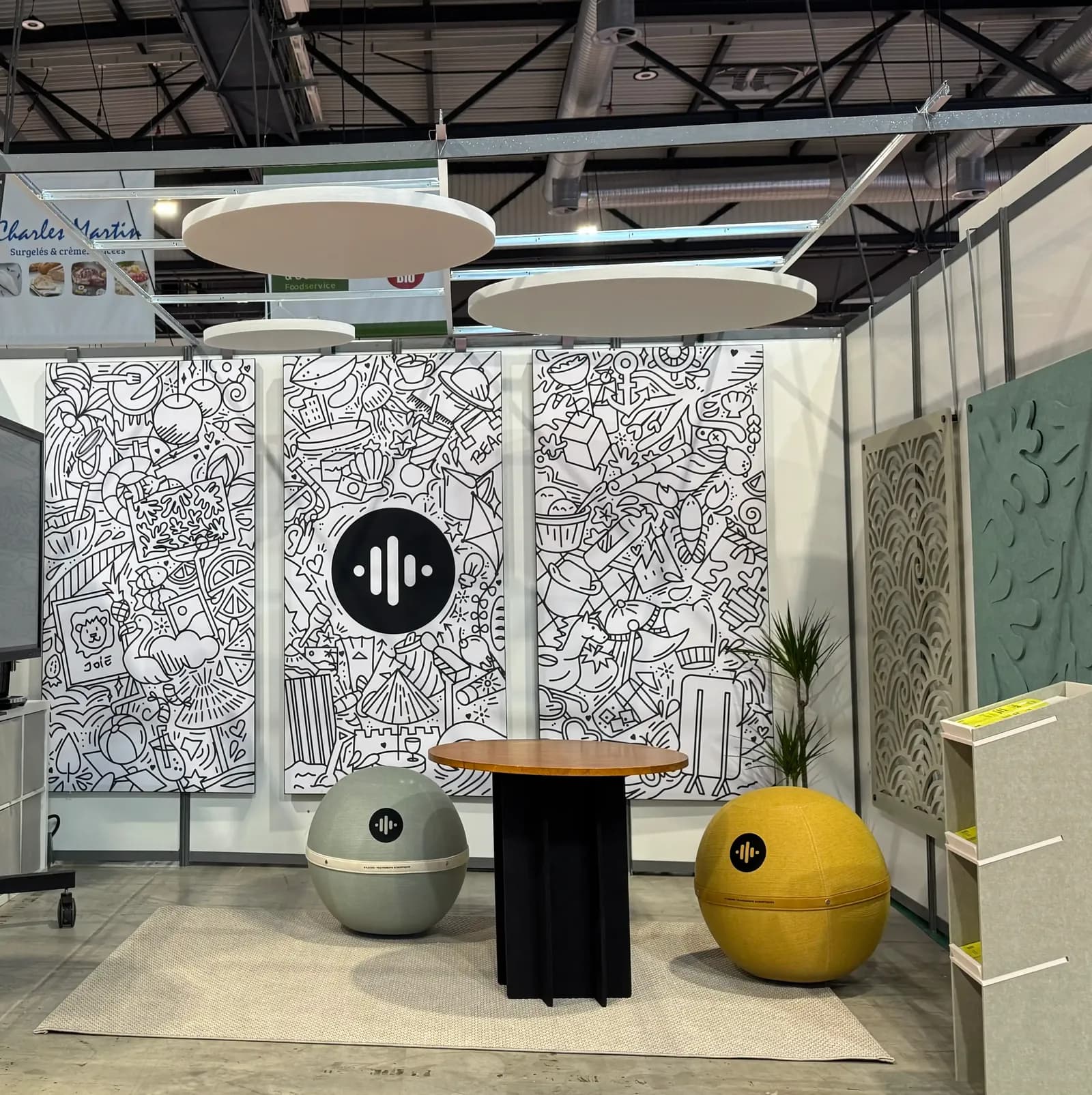 Stand Xylecho équipé de panneaux acoustiques